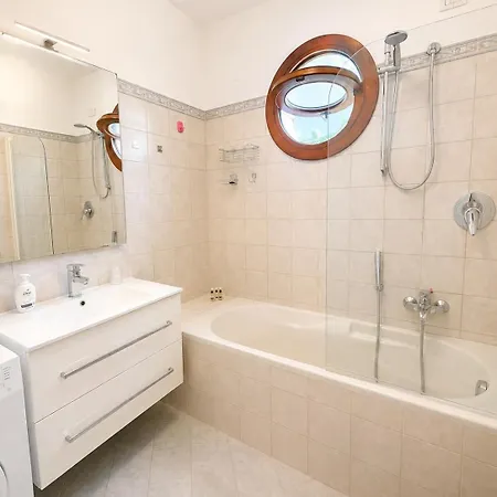 Apartment Solution Blue Marina